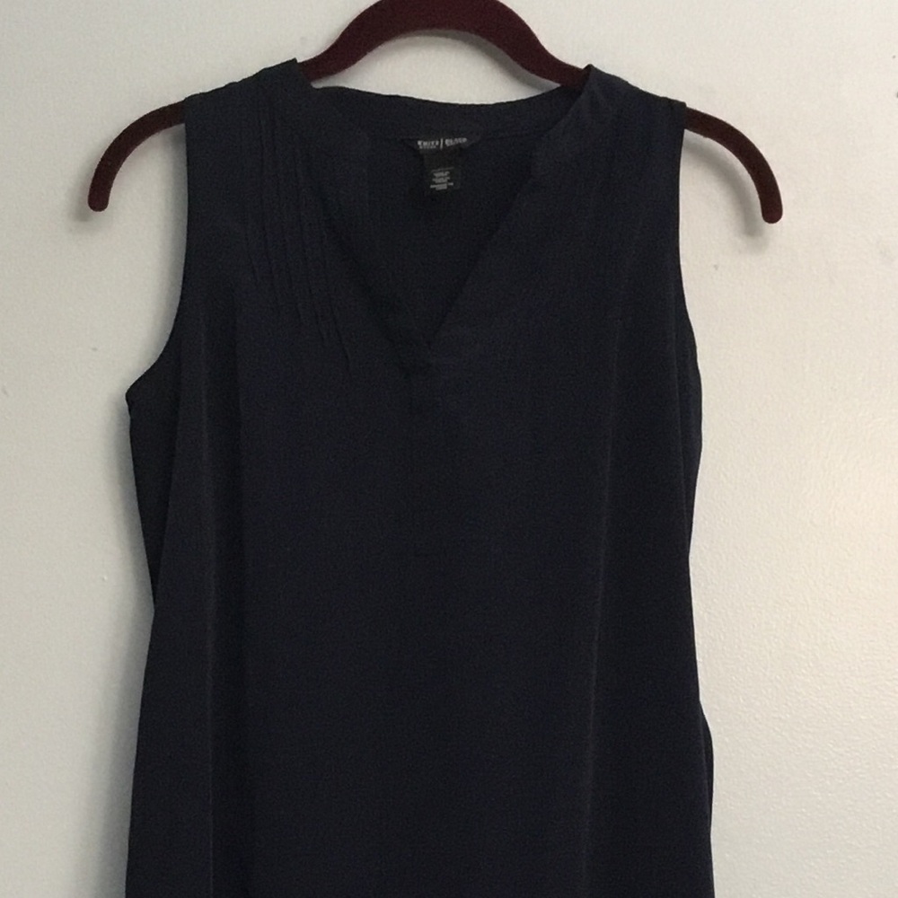 White House Black Market Sleeveless V-neck Sheath Dress - Picture 4 of 14
